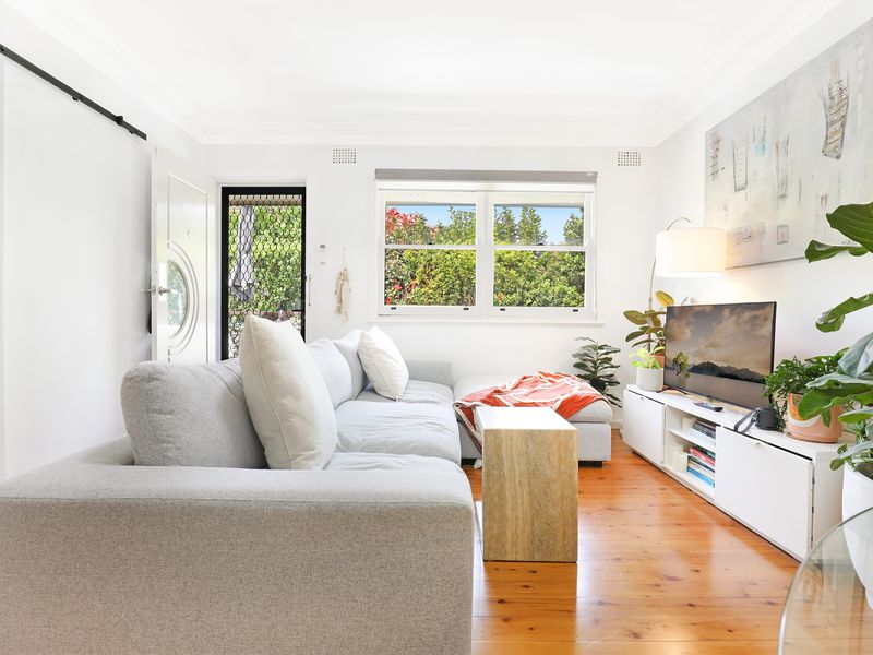4 / 7 Kelvin Road, Coniston