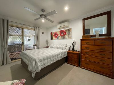8 Earls Court, Point Vernon
