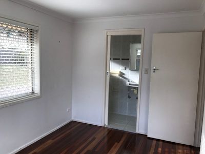 15 Lamorna Street, Rochedale South