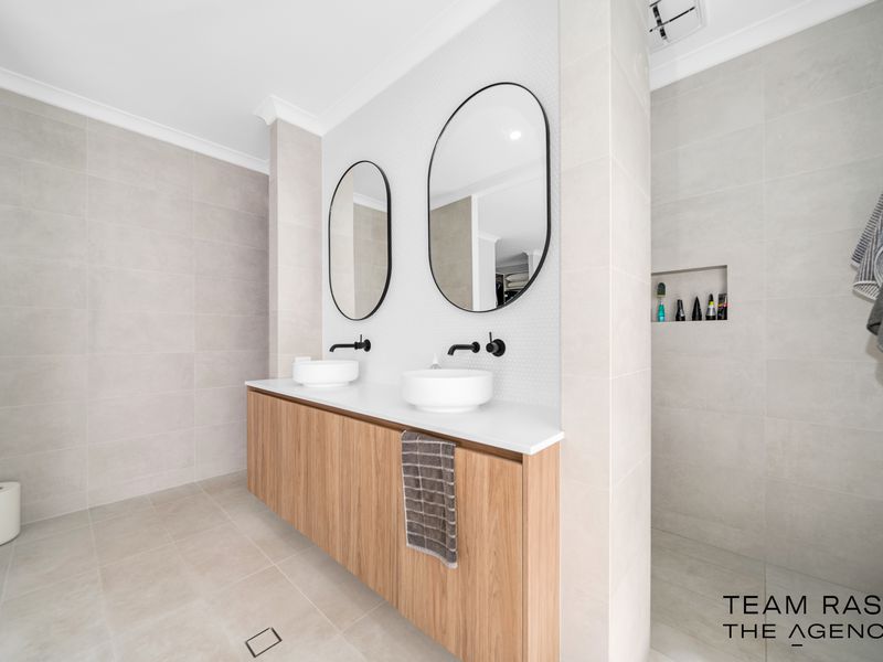 20 Navarra Way, Caversham