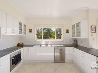 22 Headland Drive, Hallidays Point