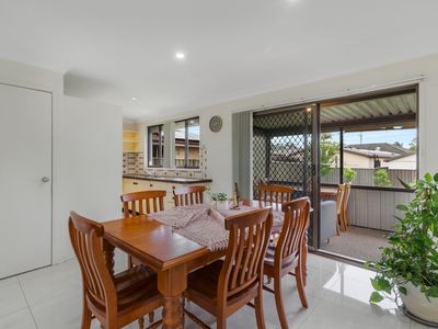7 Hanna Avenue, Lurnea
