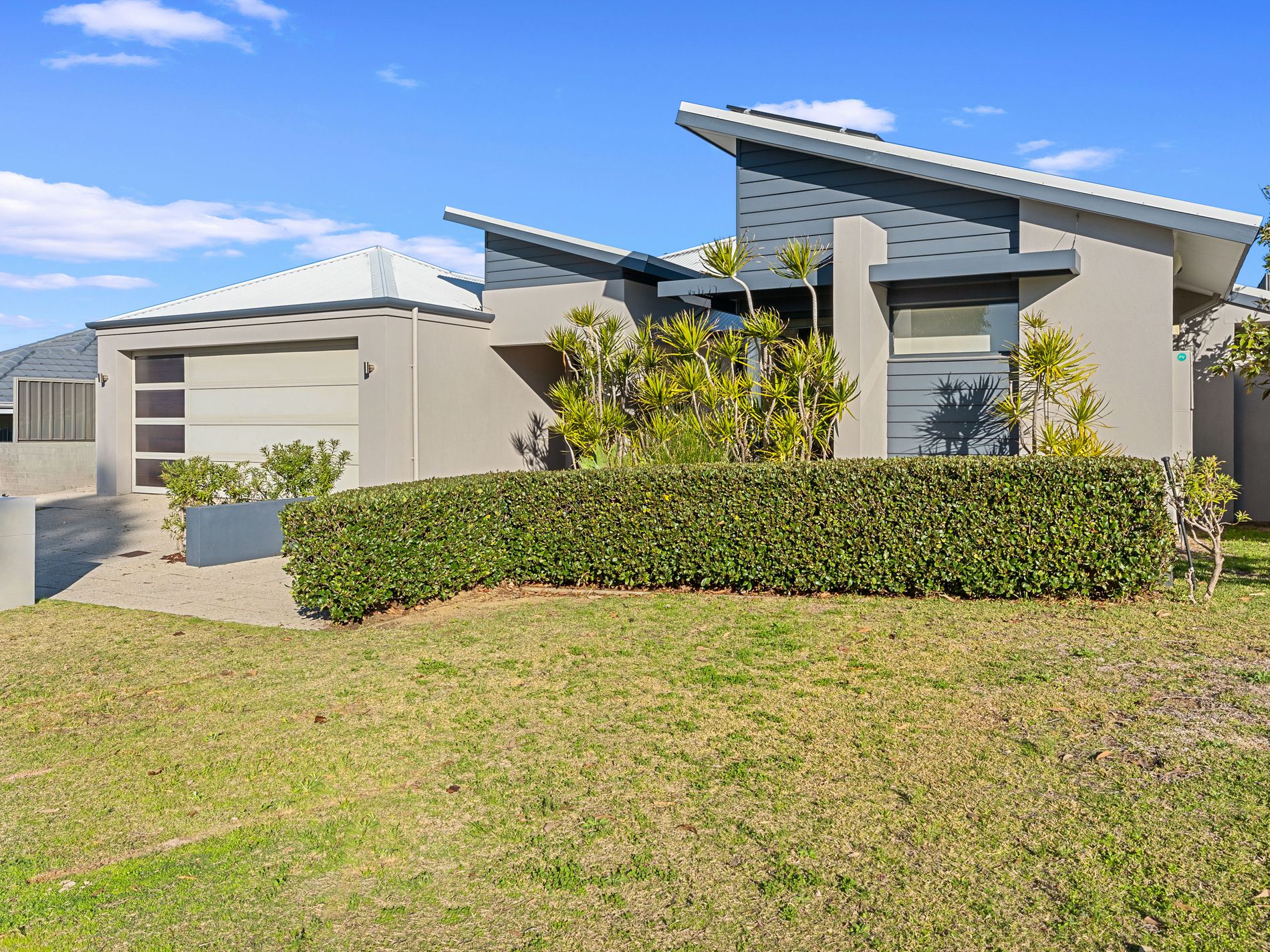 404 Kingsway, Landsdale