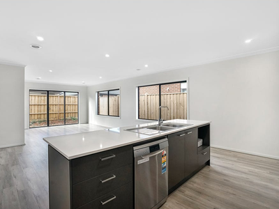 18 Copper Way, Tarneit