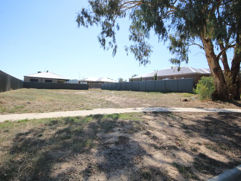 667 Kemp Street, Springdale Heights