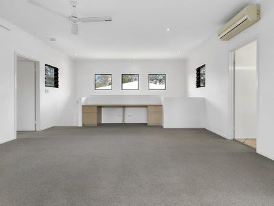 2 / 15 Doonella Street, Tewantin