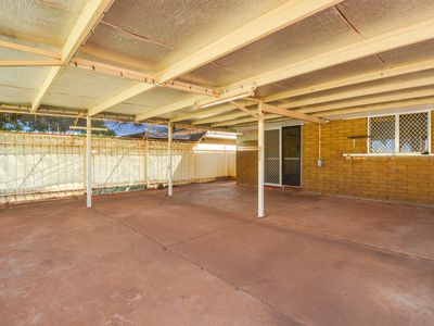 4 Yanderra Crescent, South Hedland