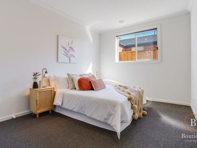 37 Parrot Drive, Weir Views