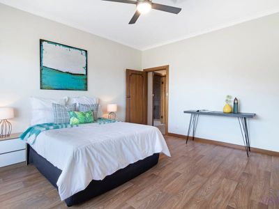 29 Lake View Crescent, Highbury