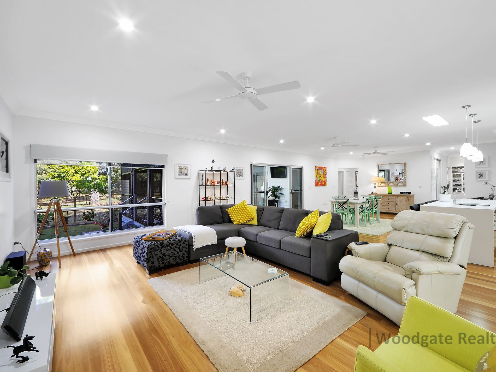 10 PAPERBARK COURT, Woodgate