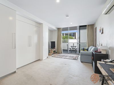 110 / 50 Eastlake Parade, Kingston