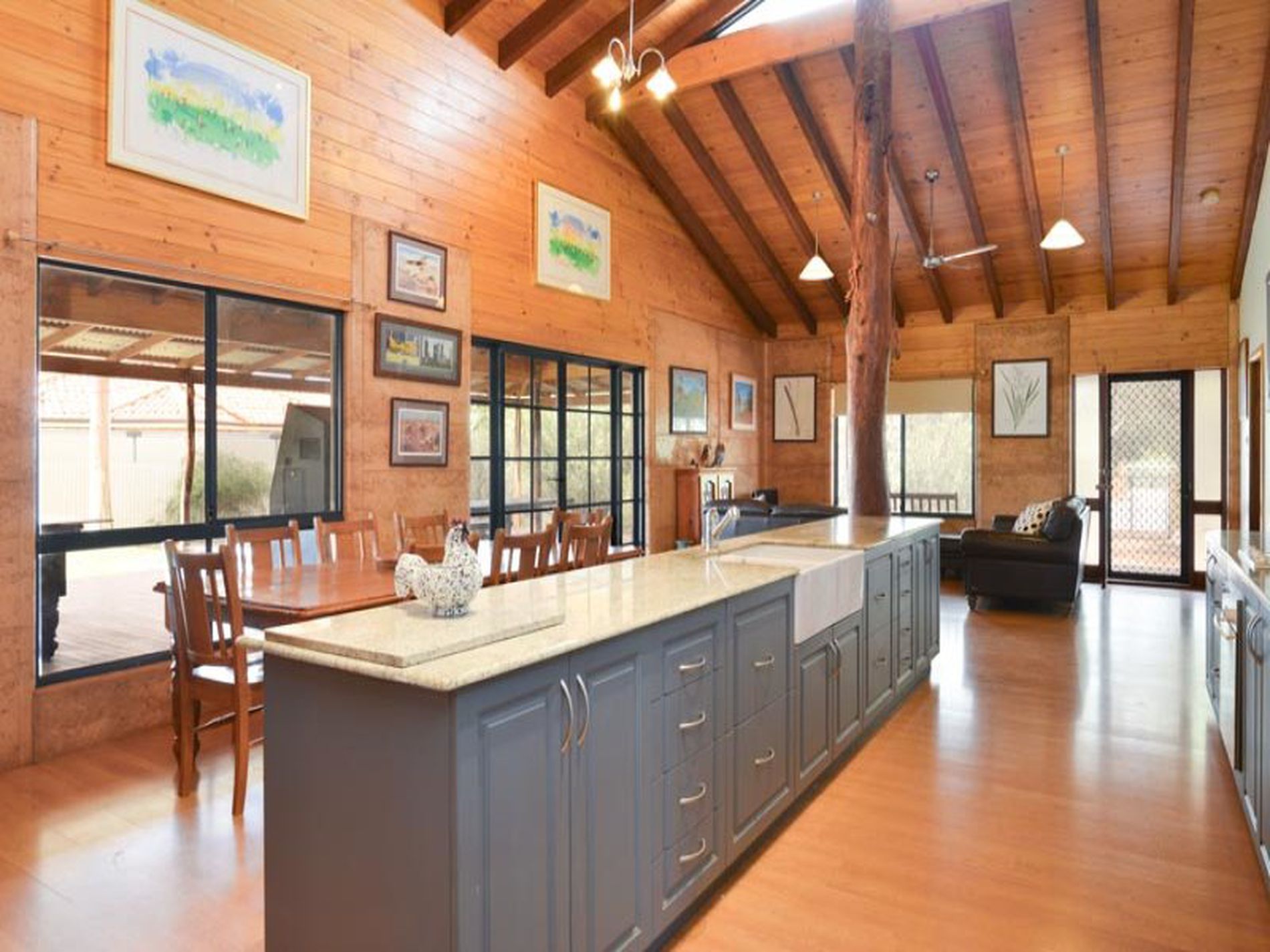 3 Emery Close, Broadwood