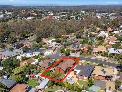 12 HANLEY CRESCENT, Seymour