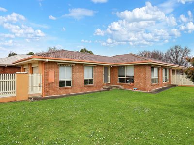 2 Adam Court, Warrnambool