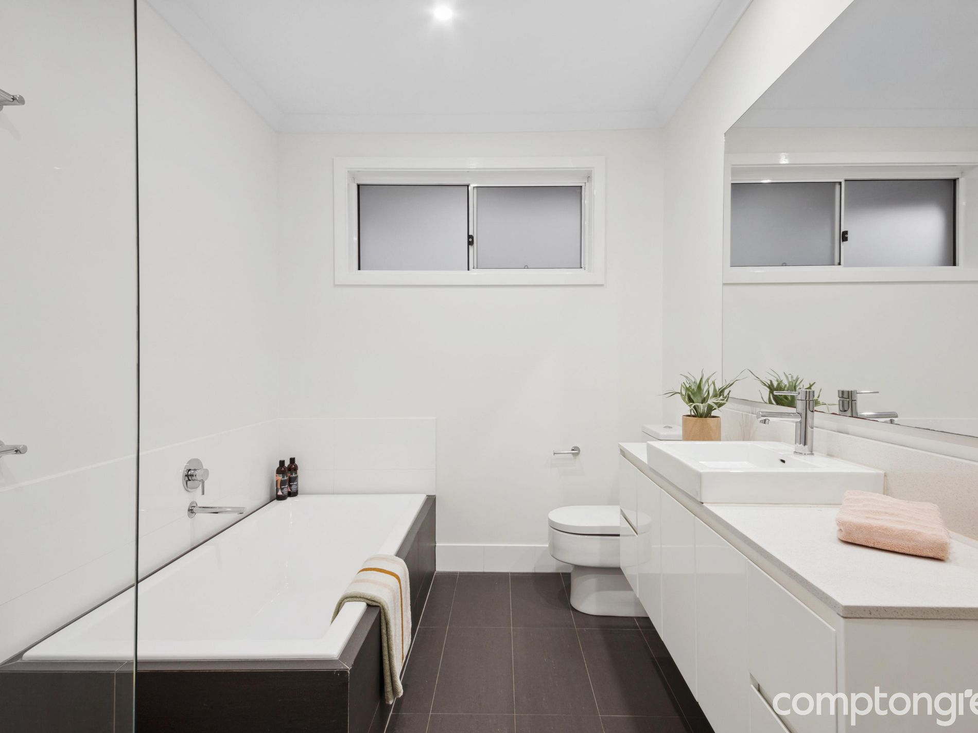 86 Coronation Street, Kingsville