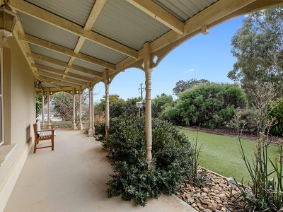 2 Lake View Dr, Broadford