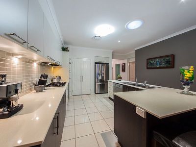 21 Brush Box Pl, Wakerley