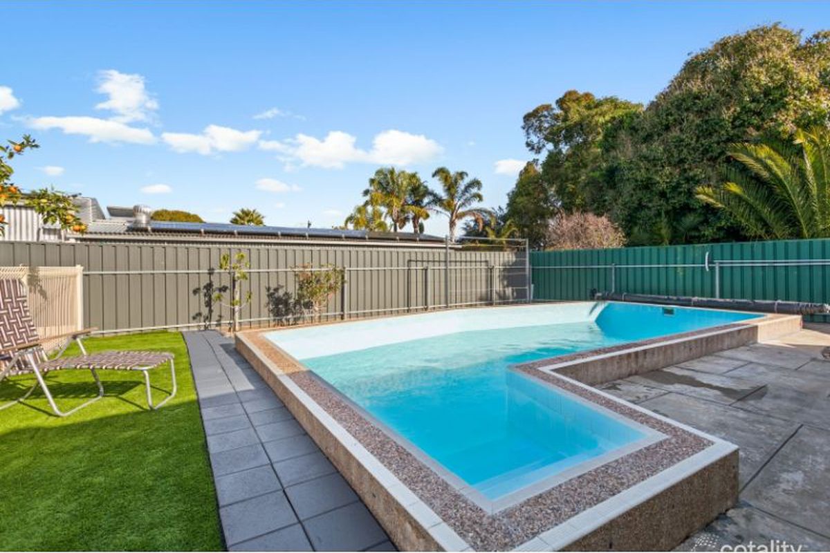 12 Perth Avenue, Valley View