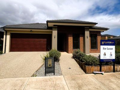 7 Razorbill Terrace, Werribee