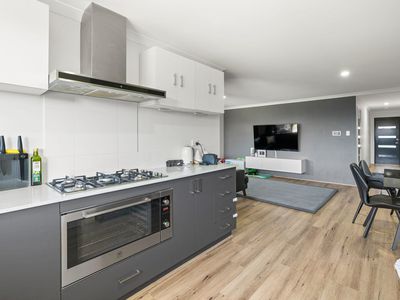 73 Pleasantview Parade, Baldivis