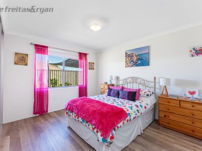 17 Monticola Gardens, Aubin Grove