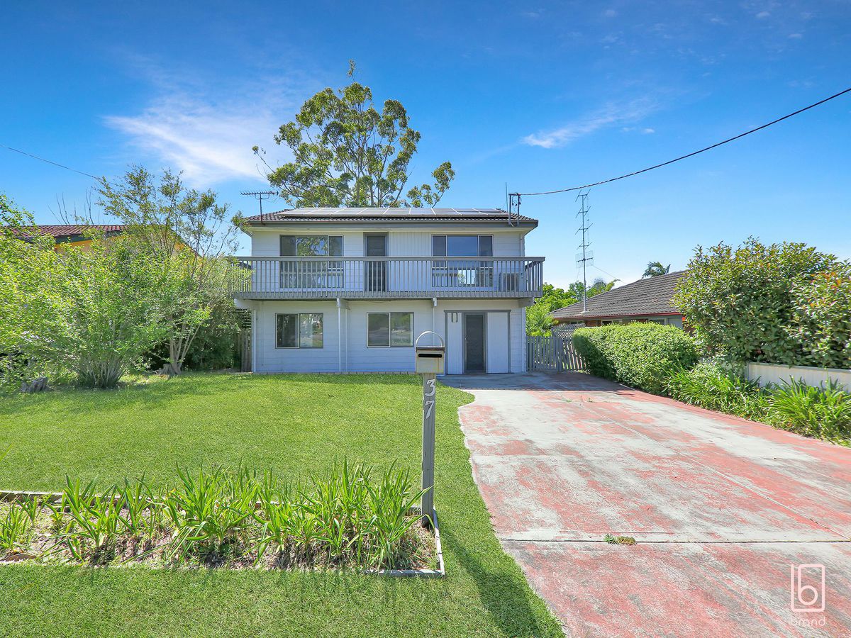 37 McCrea Boulevard, San Remo