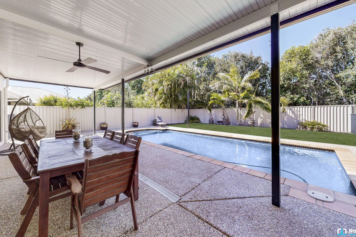 16 Tibrogargan Place, Pelican Waters