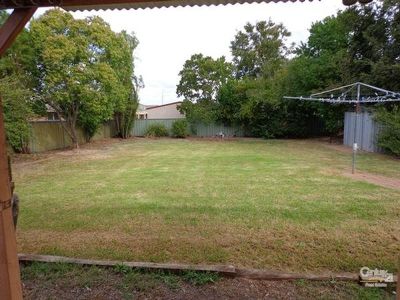 10 Kingfisher Street, Dubbo
