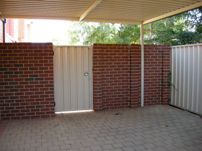 3 / 4 Forster Street, Lathlain
