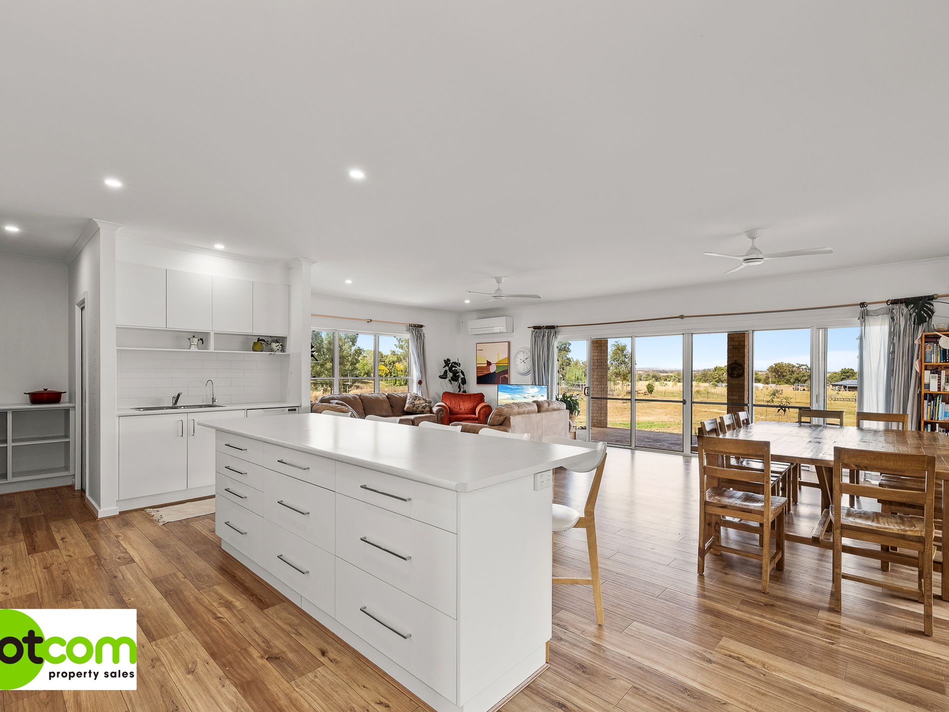 153 Martins Lane, Piallamore