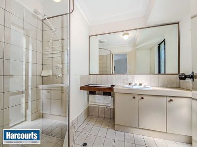 121 Lagoon Drive, Yanchep