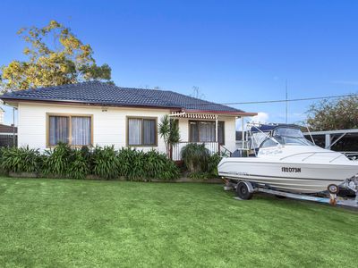 60 Strata Avenue, Barrack Heights