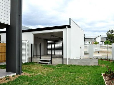 110 McDermott Parade, Rochedale