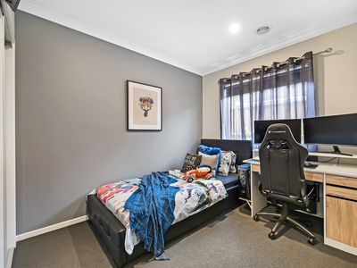 7 Colonnade Street, Clyde North