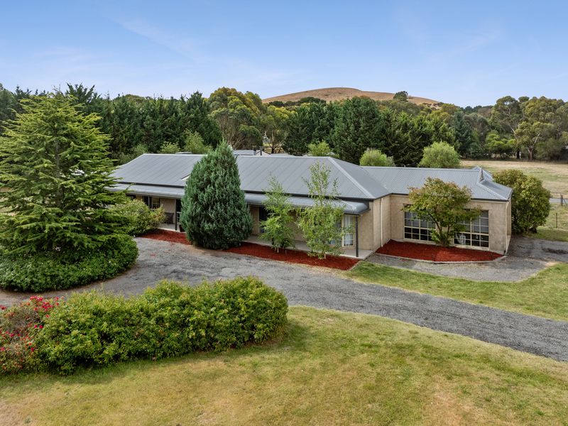 25 Billabong Drive, Monegeetta