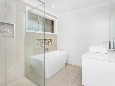 4 Swain Crescent, Dapto