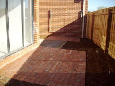2 / 30 Simon Court, Hampton Park