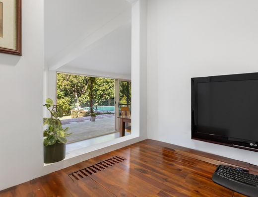 Spacious Single Level Acreage Home with Established and Productive Fruit Trees image 16