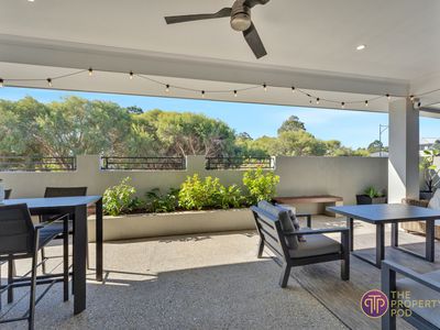 11 The Grandstand, Harrisdale