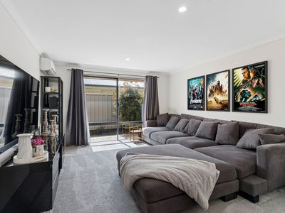 10 Teague Way, Lakelands