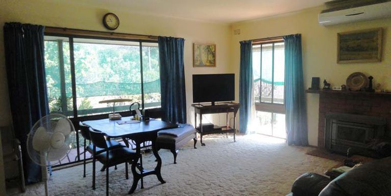 Old Tolmie Road, Benalla
