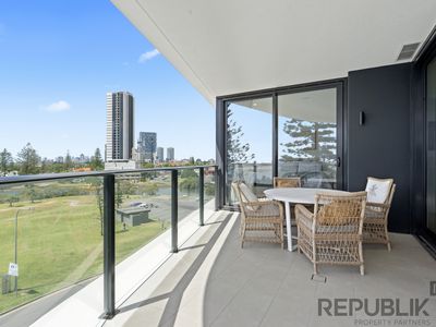 502 / 180 Marine Parade, Labrador