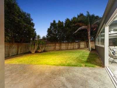 21 Dunn Crescent, Langwarrin