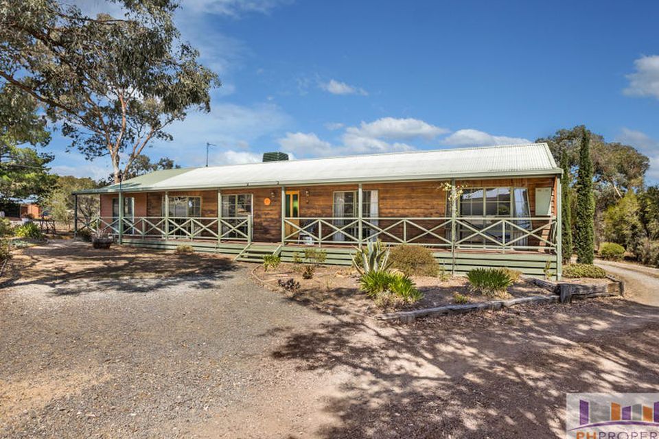 12 Muir Street, Kangaroo Flat