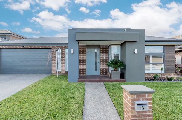 13 Hartney Avenue, Mickleham