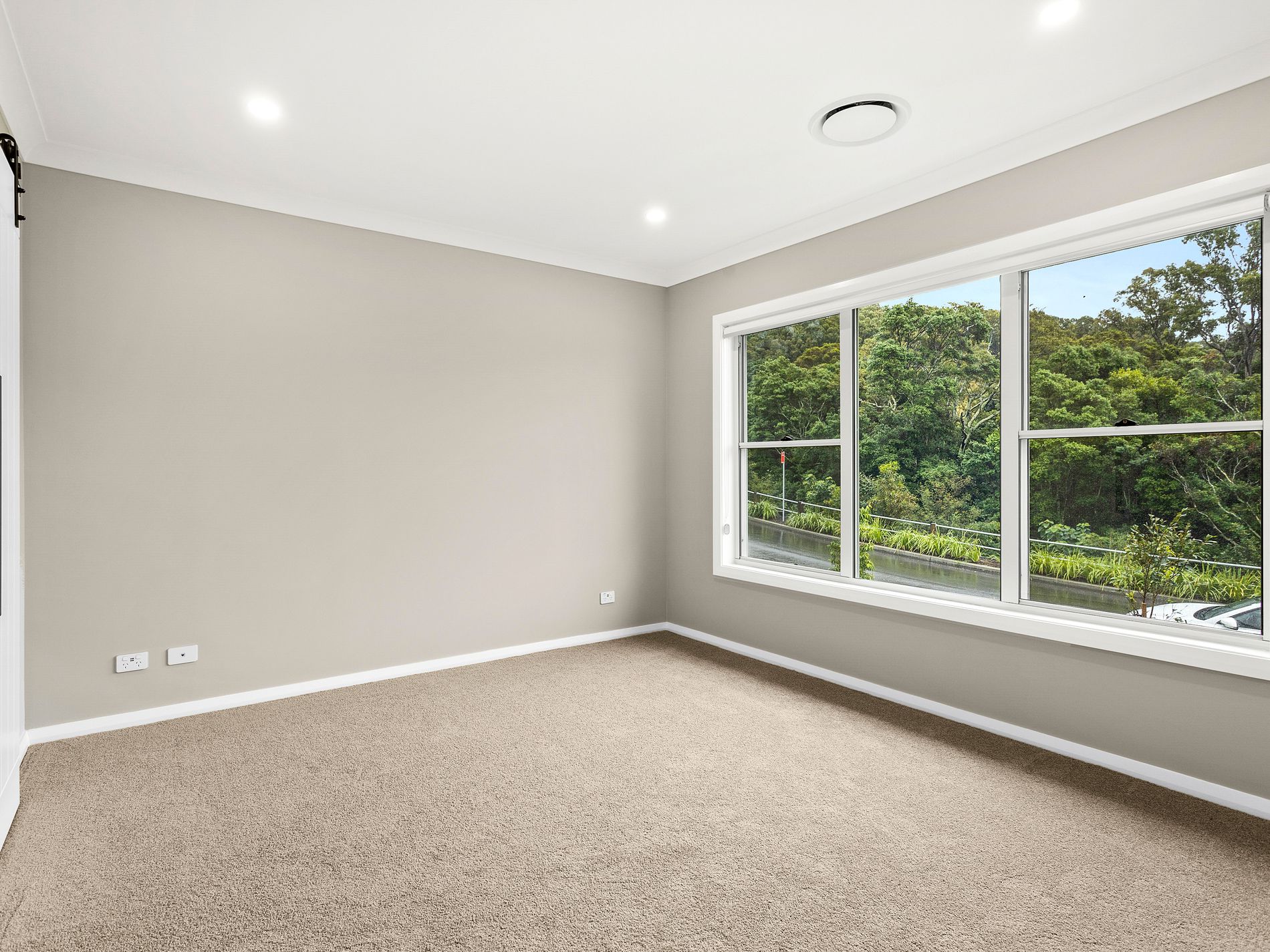 241 Ashburton Drive, Albion Park