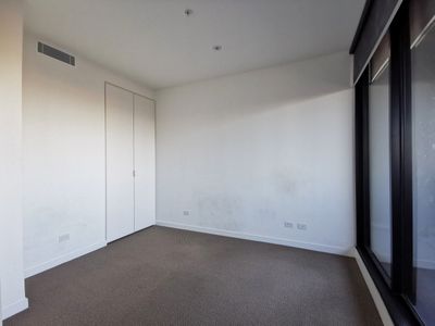 2511 / 555 Swanston Street, Carlton