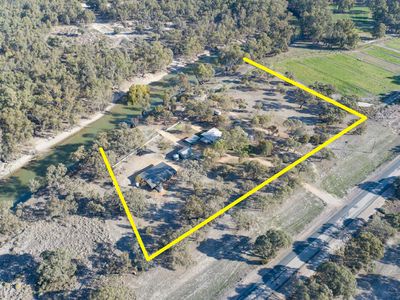 8687 Pretty Pine Road, Moulamein