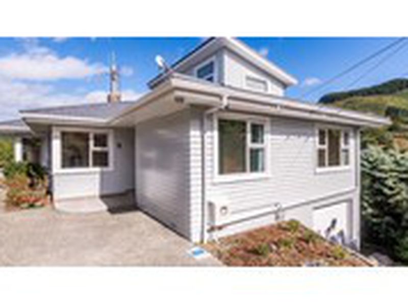 33 Kiwi Crescent, Tawa