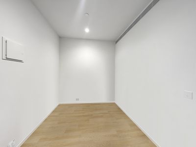 1611 / 70 Southbank Boulevard , Southbank